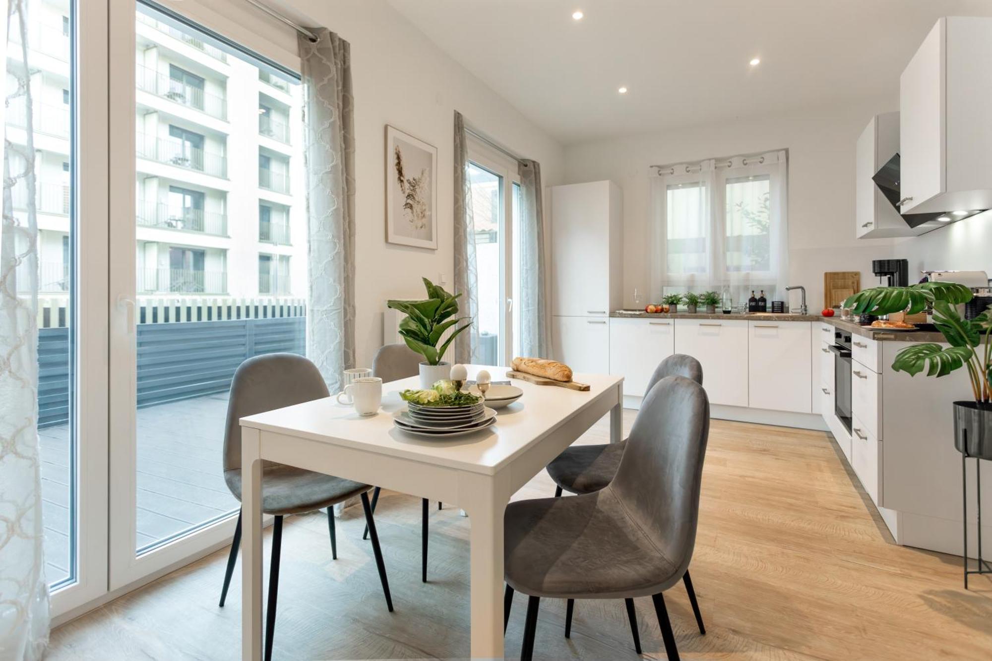 Rosenberg-Suites - Zentral, Stellplatz, Grosse Terasse, Business & Privat Heilbronn Extérieur photo