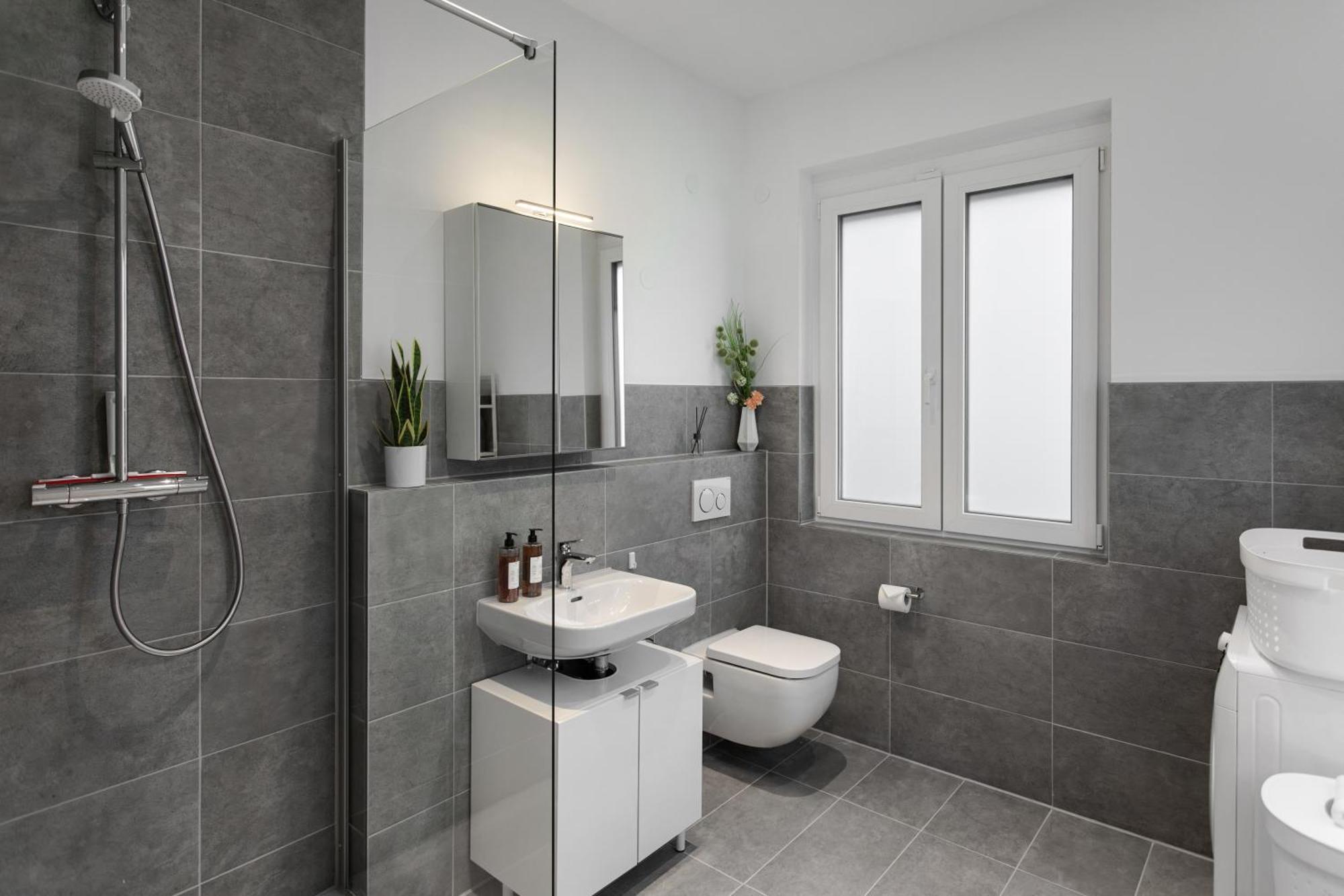 Rosenberg-Suites - Zentral, Stellplatz, Grosse Terasse, Business & Privat Heilbronn Extérieur photo